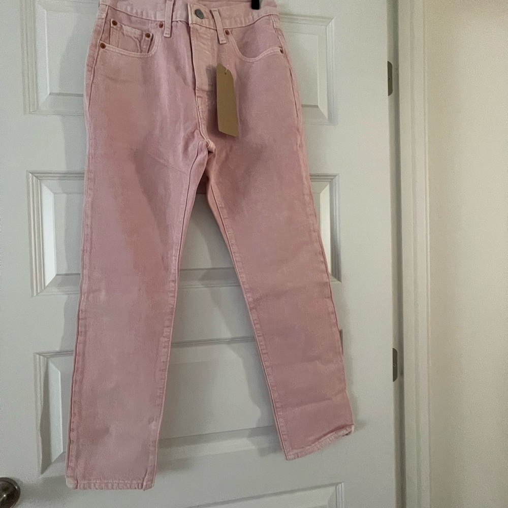 Levi’s 501 Light Pink
